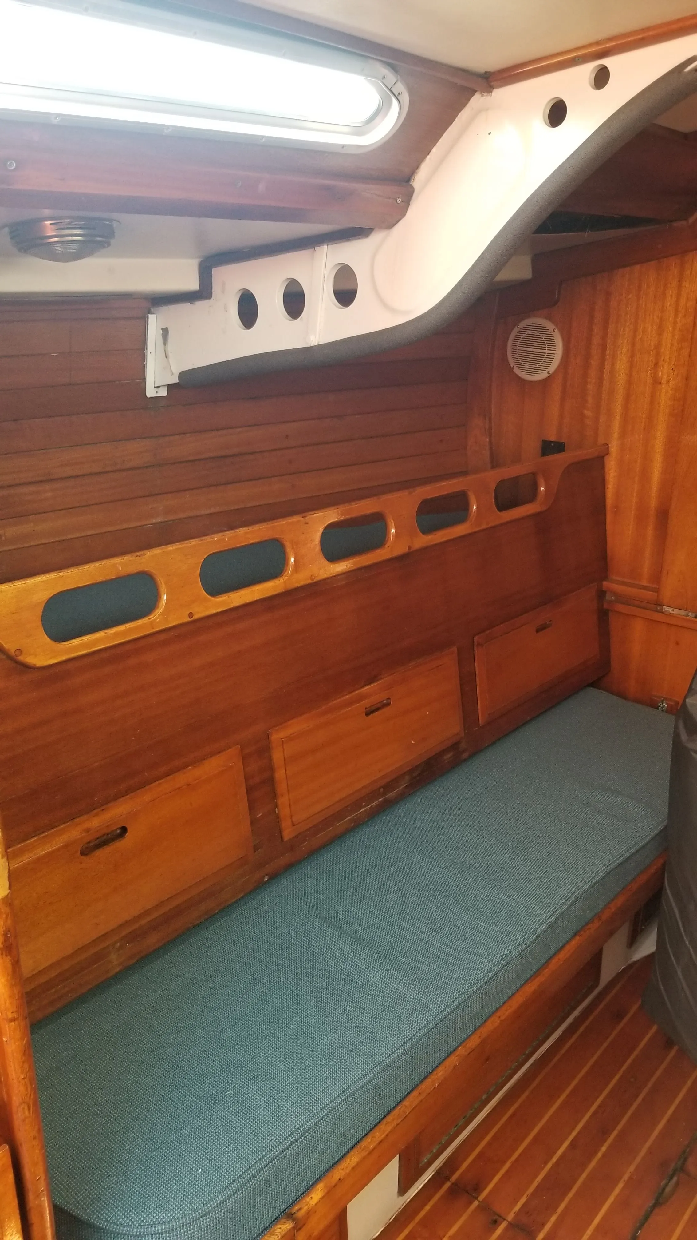 Companionway detail and cockpit-access hardware